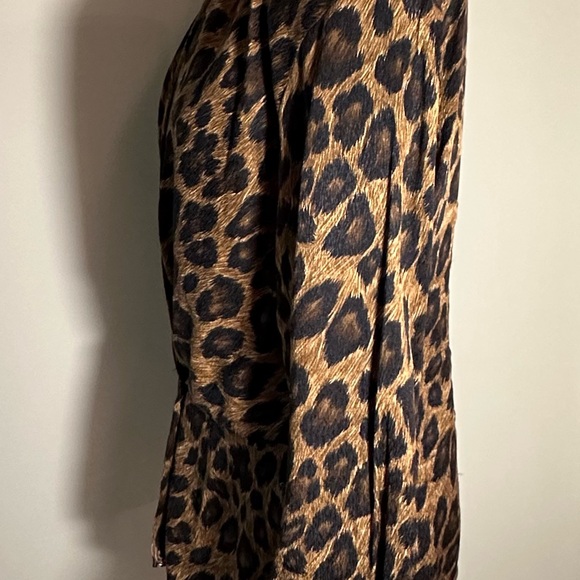 Vintage Anne Klein Designer/Luxury Leopard Print Blouse with Cuff Buttons - Picture 4 of 10